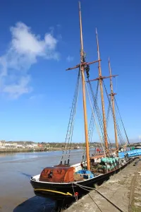 Devon Prints: Bideford Print: Kathleen and May at East-the-Water Quayside