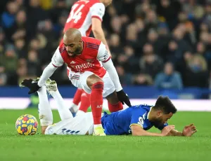 Arsenal FC Print: Lacazette vs. Townsend at Goodison Park