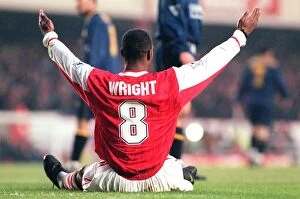 Images Dated 8th April 2005: Ian Wright - Arsenal