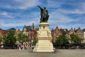 Statue of Jacob van Artevelde in the Vrigdagmarkt market square, Ghent, Belgium Statue of Jacob van Artevelde in the Vrigdagmarkt market square, Ghent, Belgium