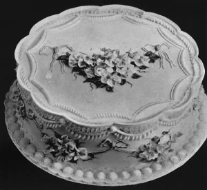 1930s Presentation Cake