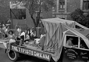 Carnival float, The Typists Dream