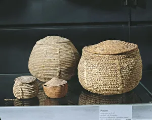 Bread baskets and baskets made of esparto and palm leaves, from the western cemetery of Qurnet Murai Bread baskets and baskets made of esparto and palm leaves, from the western cemetery of Qurnet Murai