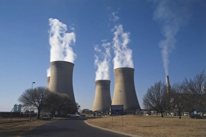 Cooling towers of the coal-fired Hendrina Power Station south of Middleburg, South Africa Cooling towers of the coal-fired Hendrina Power Station south of Middleburg, South Africa