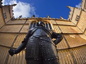 Fisheye view of the bronze statue of the Earl of Pembroke in front of the Bodleian Library, Oxford Fisheye view of the bronze statue of the Earl of Pembroke in front of the Bodleian Library, Oxford