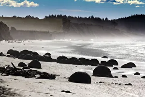 The Moeraki Boulders of New Zealand n19 The Moeraki Boulders of New Zealand n19