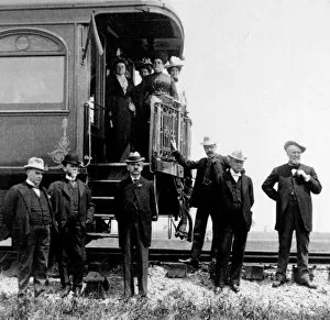 Images Dated 1st January 1901: Presidential Party and Train 1901