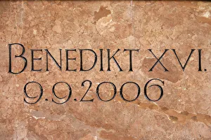 Slab commemorating Pope Benedikt XVIs visit to Marienplatz Slab commemorating Pope Benedikt XVIs visit to Marienplatz