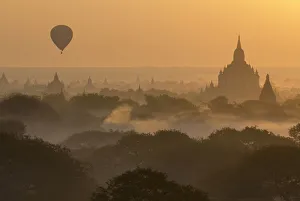 Sunrise with balloons over the pagodas of Bagan 1 Sunrise with balloons over the pagodas of Bagan 1