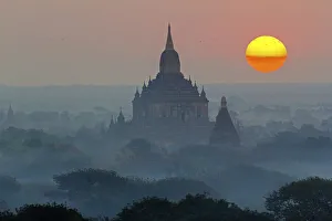Sunrise over the pagodas of Bagan 6 Sunrise over the pagodas of Bagan 6