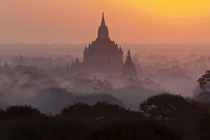 Sunrise over the pagodas of Bagan 9 Sunrise over the pagodas of Bagan 9