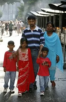 Images Dated 20th April 2000: Tamil family at the Lourdes shrine