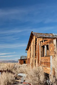 Abandoned property ruins on California highway Abandoned property ruins on California highway
