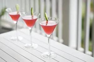 Colorful Table Setting Prints: Cocktails on table