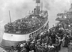 Mass Emigration, Tender Herald leaving a Liverpool quay Mass Emigration, Tender Herald leaving a Liverpool quay