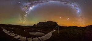Milky Way arch over Cradle Mountain with crazy red airglow Milky Way arch over Cradle Mountain with crazy red airglow