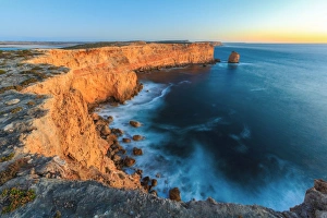 Sheringa cliffs. Eyre Peninsula. South Australia Sheringa cliffs. Eyre Peninsula. South Australia