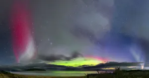 Spectacular aurora display, STEVE and Proton arc Spectacular aurora display, STEVE and Proton arc