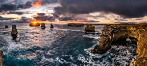 Sunset at Bay of Islands, Great Ocean Road, Victoria Sunset at Bay of Islands, Great Ocean Road, Victoria