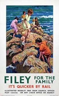 Images Dated 18th August 2003: Filey for the Family, LNER poster, 1935