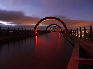 Light Reflection Photography Prints: Arc structure