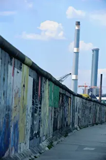 Vertical Cityscape Images Prints: The Berlin Wall