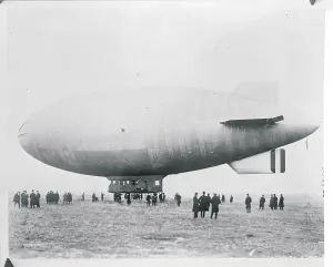 Vintage Aircraft Image Prints: Dirigible