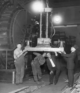 Thomas Alva Edison Image Prints: Edison'S First And Largest Dynamo