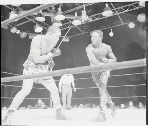 Vintage Boxing Photos Prints: Missing By a Mile