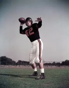Chicago Bears Prints: Sid Luckman in Passing Stance