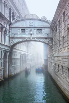 Bridge of Sighs In a Foggy Morning, Venice, Italy Bridge of Sighs In a Foggy Morning, Venice, Italy