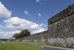 City walls, Londonderry, County Derry, Northern Ireland, Great Britain, Europe City walls, Londonderry, County Derry, Northern Ireland, Great Britain, Europe