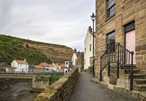 Cottages beside Staithes Beck, North Yorkshire, England Cottages beside Staithes Beck, North Yorkshire, England