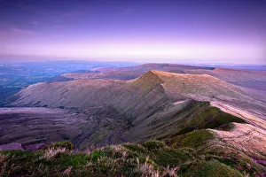 Travel imagery/travel destinations uk travel destinations brecon beacons national park parc cenedlaethol/cribyn seen Travel imagery/travel destinations uk travel destinations brecon beacons national park parc cenedlaethol/cribyn seen
