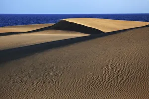 Dune landscape, dunes of Maspalomas, Dunas de Maspalomas, structures in the sand Dune landscape, dunes of Maspalomas, Dunas de Maspalomas, structures in the sand