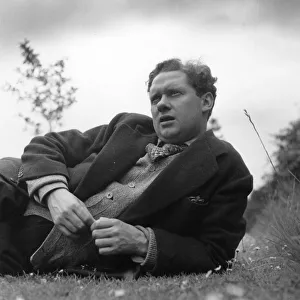 Dylan Thomas Relaxing