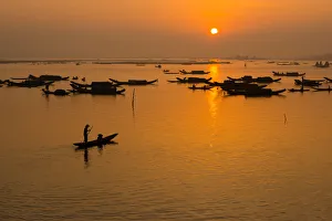 Fishermen return their Fishing Village in Hue, Vietnam Fishermen return their Fishing Village in Hue, Vietnam