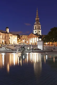 Fountain with equestrian statue of George IV in front of the National Gallery Fountain with equestrian statue of George IV in front of the National Gallery