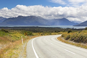 Highway 94 overlooking Lake Te Anau, Te Anau Downs, Southland Region, New Zealand Highway 94 overlooking Lake Te Anau, Te Anau Downs, Southland Region, New Zealand