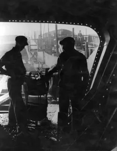 Vintage Shipyard Photos Prints: Shipyard Workers