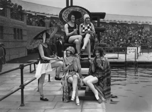 Vintage Beach Style Prints: Bathing Fashions