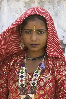 Images Dated 24th November 2004: India, Rajasthan, Pushkar, young woman, close-up, portrait