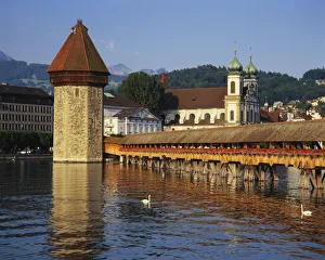 Kapellbrucke Bridge, Lucerne, Switzerland Kapellbrucke Bridge, Lucerne, Switzerland