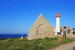 Lighthouse Phare de Saint-Mathieu in ancient ruins, in the Finistere, Brittany, France Lighthouse Phare de Saint-Mathieu in ancient ruins, in the Finistere, Brittany, France