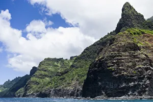 Majestic views of extreme terrain along the Na Pali Coast, Kauai, Hawaii, USA Majestic views of extreme terrain along the Na Pali Coast, Kauai, Hawaii, USA