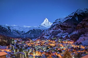 Global landscape views/pravit beer suwantheerakul beerpixs landscapes/matterhorn mountain peak zermatt city night Global landscape views/pravit beer suwantheerakul beerpixs landscapes/matterhorn mountain peak zermatt city night