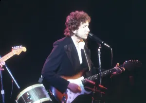 Electric Guitar Legends Prints: Bob Dylan Performs