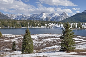 Molas Lake and the San Juan Mountains, Molas Divide, Highway 550, Colorado, USA Molas Lake and the San Juan Mountains, Molas Divide, Highway 550, Colorado, USA