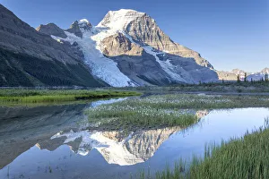 Mount Robson with its eflection in Berg Lake, Mount Robson Provincial Park Mount Robson with its eflection in Berg Lake, Mount Robson Provincial Park