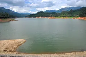 Kerala Travel Destinations Prints: Munnar Lake
